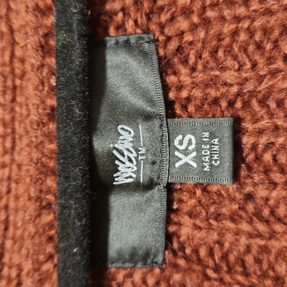 Long Cardigan Sweater - Picture 2 of 2